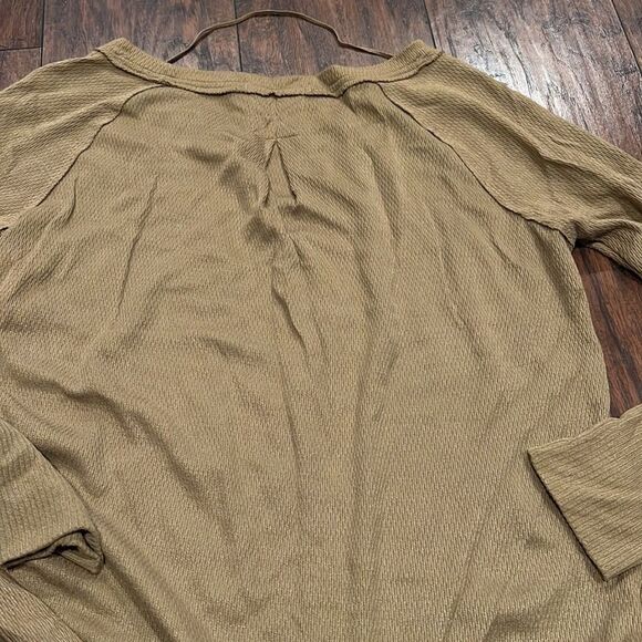 Free People
Snowy Thermal size L in EUC - Picture 10 of 10